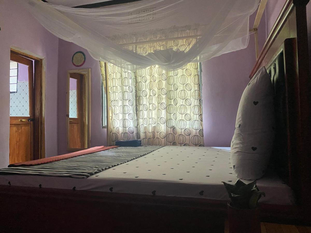 Ava Garden Backpackers Apartment Mto wa Mbu Exterior photo